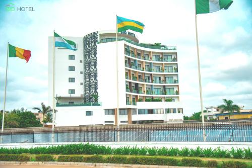 bio_hotel_standing_2